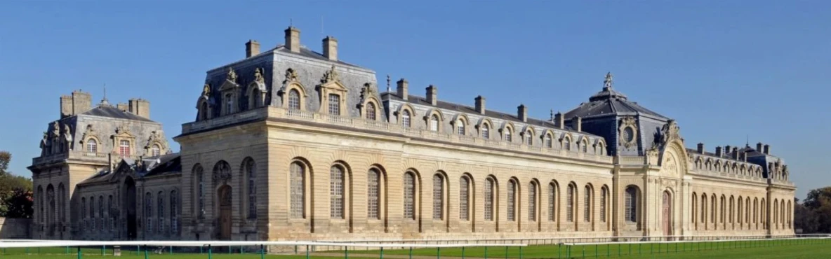 Cafés in Chantilly, France: Where to Sip, Indulge & Relax